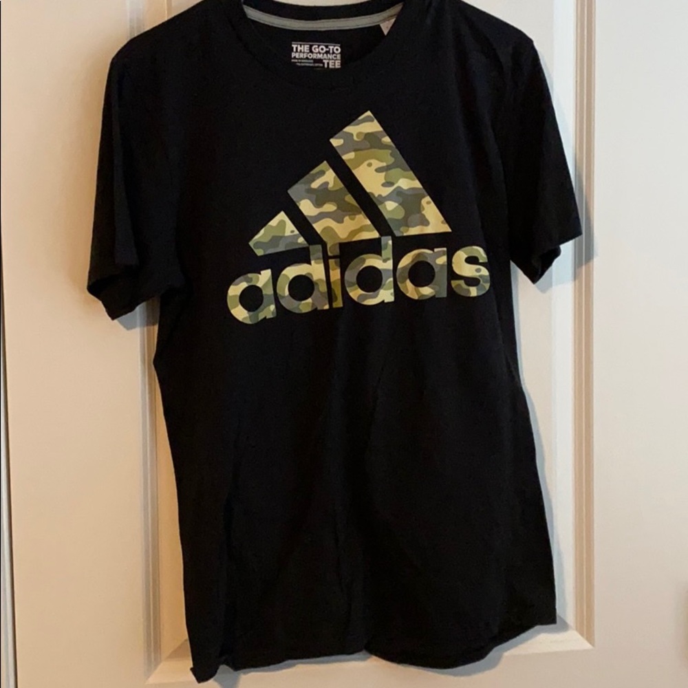 Men’s adidas t-shirt